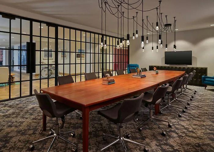 Renaissance Saint Elm Dallas Downtown Hotel